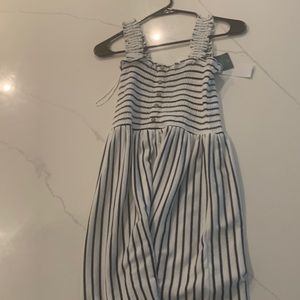 Never been worn still has tag on it